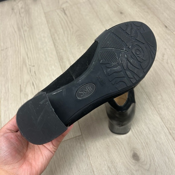 Sofft Shoe Black and Tan Parkdale High Heels - Picture 3 of 6